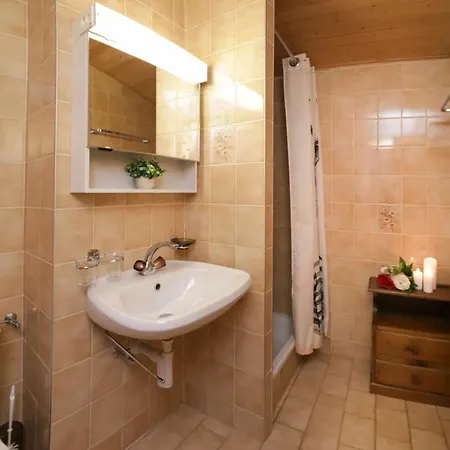 Colline 8 By Interhome דירה שמפקס